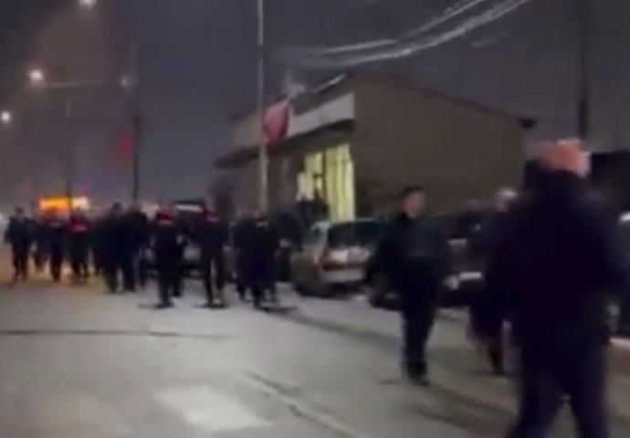 Pogledajte ulazak Kosovske policije u Mitrovicu, blokirali cijeli grad (VIDEO)