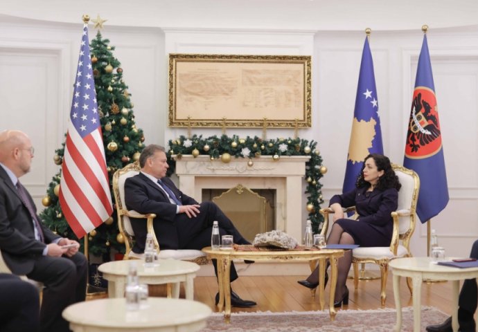 VJOSA OSMANI RAZGOVARALA SA ESCOBAROM: "Hitno ukloniti barikade na sjeveru Kosova"