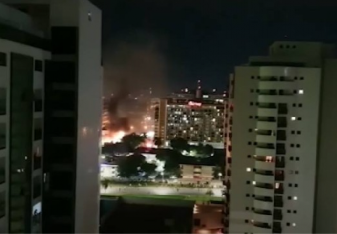 Eskalacija napetosti u Brazilu: Pristaše Bolsonara napali sjedište policije u glavnom gradu, opkoljen hotel u kojem se nalazi novi predsjednik Lula, poziva se na "vojnu intervenciju kako bi se spriječila tranzicija vlasti