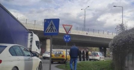 Naoružajte se strpljenjem: Udes u Sarajevu, velike gužve u saobraćaju