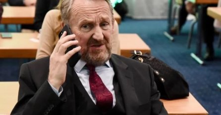 Glavni odbor SDA održao sastanak: Ovo su zaključci