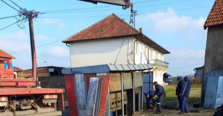 Bijeljina: Vozilom uništio trafo stanicu, dio grada ostao bez struje