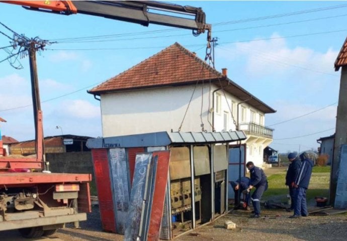 Bijeljina: Vozilom uništio trafo stanicu, dio grada ostao bez struje