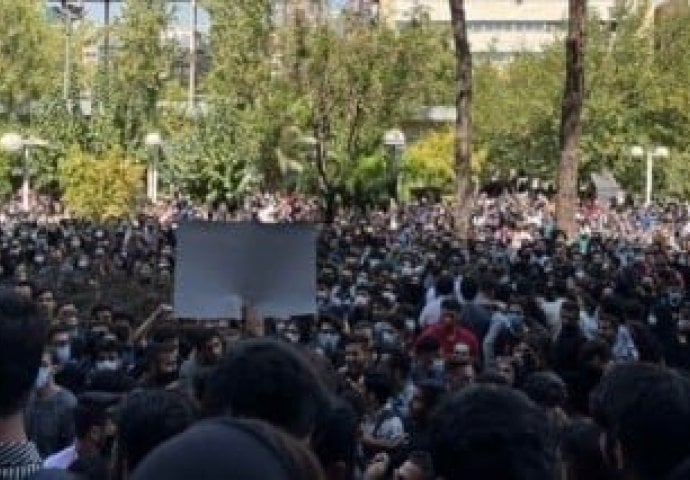 Guverner iranske centralne banke optužio protestante za pad valute, uhapšena poznata iranska glumica nakon što je izrazila solidarnost s prosvjednicima