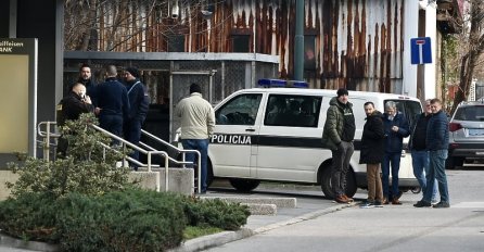 U više poslovnica banaka u Sarajevu stigle dojave o postavljenoj bombi