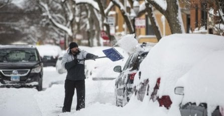 Ledeno hladna arktička masa zahvatila SAD, otkazano više od 4.500 letova