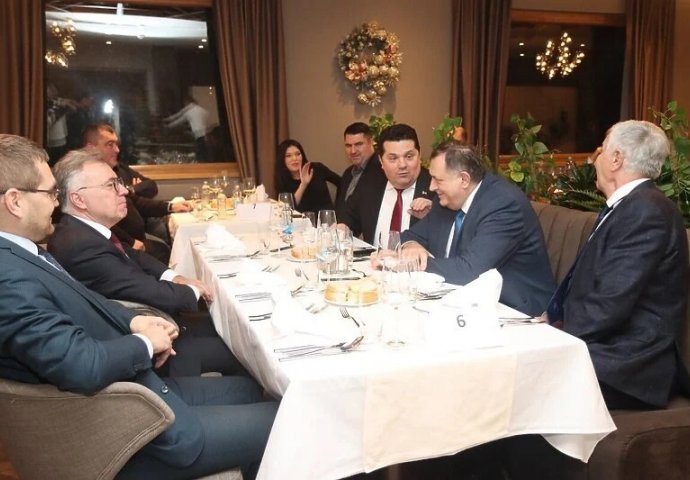Dodik odveo ruskog ambasadora na Jahorinu, družili se na večeri u hotelu Vlade RS-a