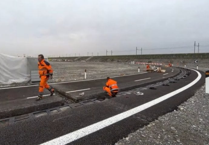 Njemačka kreće s gradnjom prve ceste koja bežično puni električna vozila