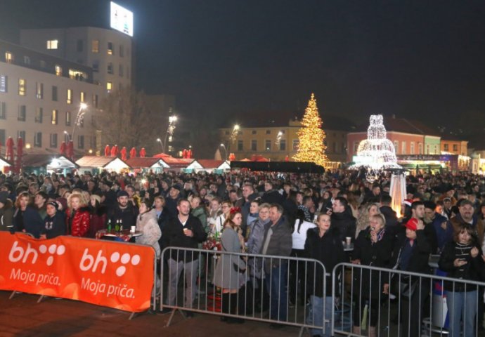 Tuzlake u 2023. godinu uvelo Zabranjeno pušenje