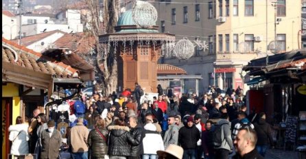 Evo kako izgleda centar Sarajeva nakon dočeka Nove 2023. godine