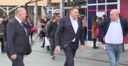 Dodik prošetao prvi dan nove 2023. i ostao u čudu