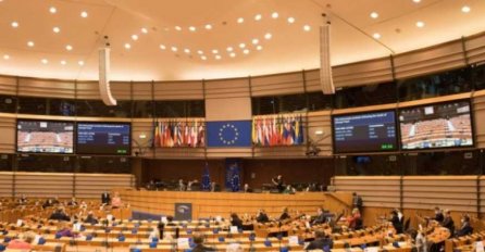 Po hitnom postupku: EP će ukinuti imunitet dvojici zastupnika povezanih s korupcijskim skandalom