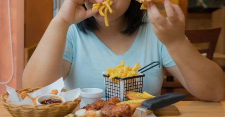 DOKTOR VAS UPOZORAVA DA SLJEDEĆE 3 NAMIRNICE ODMAH IZBACITE IZ ISHRANE: Zbog njih se gojite, razboljevate i BRŽE STARITE