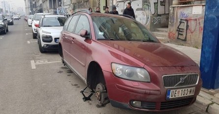 Sarajevo: Policija privela osobu koja je probušila gume na automobilima sa srbijanskim tablicama