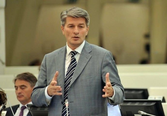 MEHMEDOVIĆ SASVIM ISKRENO: Opasne namjere iz Srbije, potrebna hitna reakcija i adekvatan odgovor!