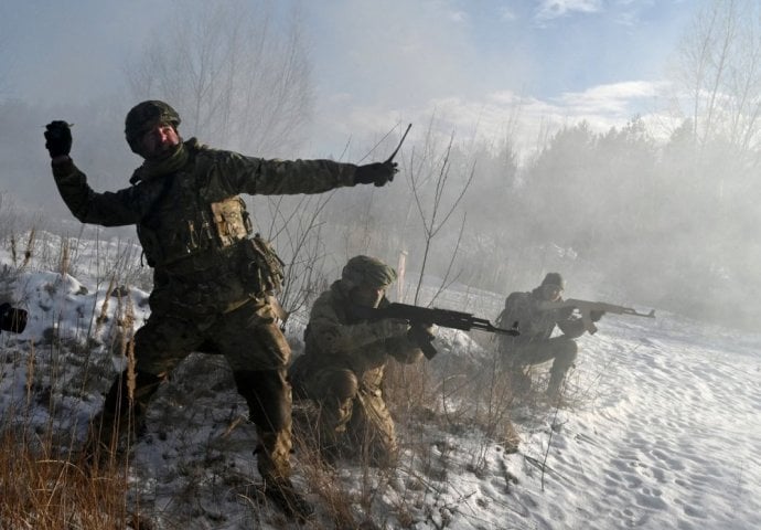 Ukrajina: Rusi napali grad blizu Bahmuta, napreduju preko leševa svojih vojnika