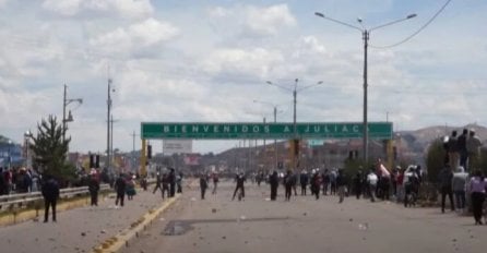 Nastavljaju se veliki nemiri u Peruu: Najmanje 17 mrtvih na jugu zemlje, protestanti pokušali zauzeti aerodrom