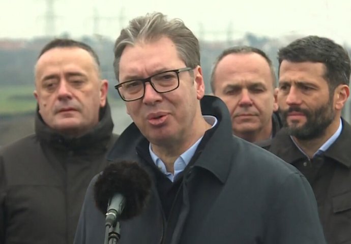 VUČIĆ O "NAPADIMA" NA SINA DANILA: Šta je problem sa putovanjem? Moja starija djeca imaju samo mene, ja moram da se jedem