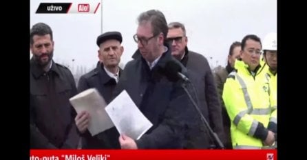  VUČIĆ IZGUBIO KONTROLU, MAHAO PAPIRIMA PRED KAMEROM: "Nevjerovatan je neprofesionalizam bosansko-hercegovačkih službi...!"