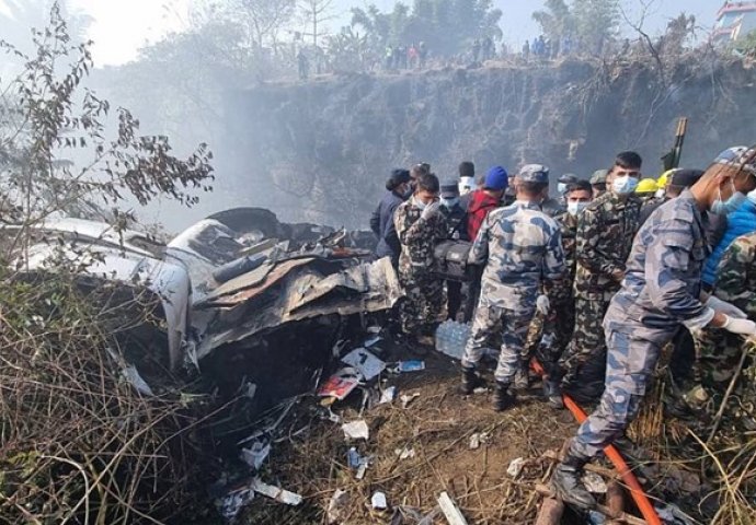 U padu aviona u Nepalu 68 mrtvih, traje potraga za četvero nestalih