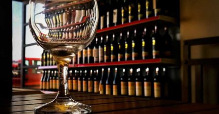 Malo viski, malo Coca-Cola: Uprava 'HE na Vrbasu' kupuje 1.181 flašu vina i piva