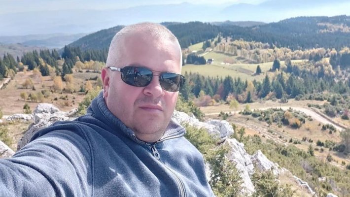 10e2def3-1811-4c3a-bdfd-cd8993378554