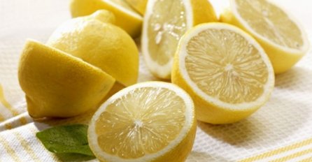 Ljudi su počeli stavljati limun pokraj kreveta: Režu ga na kriške i posole, EVO I ZAŠTO