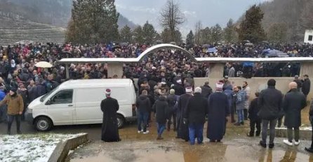 Dženaza Almiru Raščiću: Hiljade građana na mezarju Kolijevke