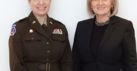 Borjana Krišto se sastala sa MekGahom: Saradnja s NATO-om važna