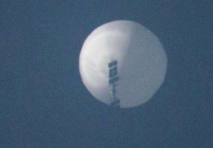 Amerikanci srušili kineski balon koji je letio iznad zemlje. Objavljena snimka