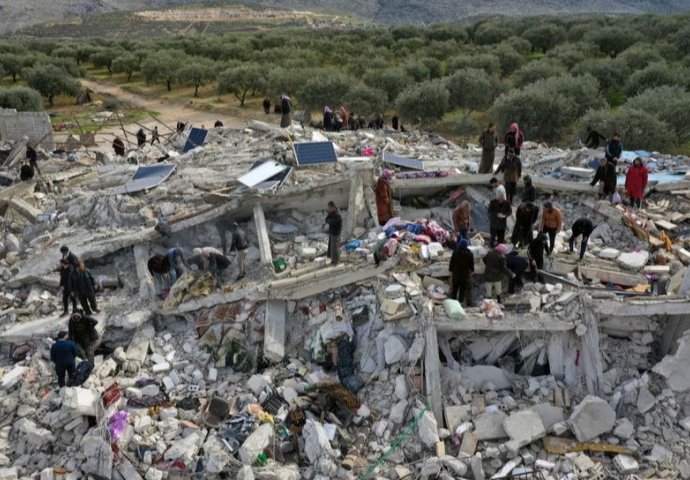 KONAČNO LIJEPE VIJESTI IZ TURSKE: Zatrpani trener s porodicom pronađen poslije zemljotresa, izvučeni su živi