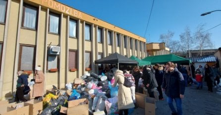 Građani sa donacijama ‘zatrpali’ Pomozi.ba: Njihova prva ekipa stigla do Turske