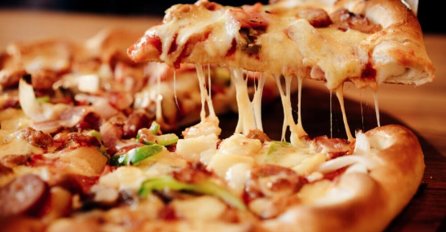 OTKRIVAMO: Trik za sočnu i hrskavu pizzu!