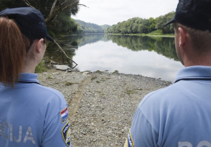 LEŠEVI ISPLIVALI IZ RIJEKE SAVE! Užasni prizori kod Slavonskog Broda: Policija otkriva mučne detalje