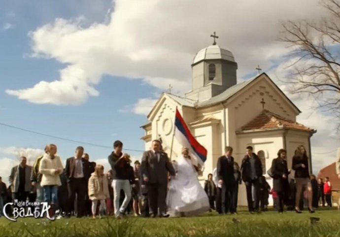 OVAKO IZGLEDA KAD SE DVA BRATA SRBINA ŽENE MLADAMA IZ ALBANIJE!: Kitili zlatom, "platili" a ova 2 običaja morali da ispoštuju VIDEO