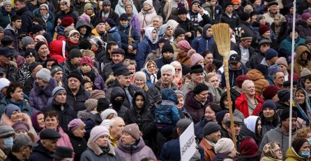 NAPETO U MOLDAVIJI: Hiljade na ulicama - jesu li ovo "pro-ruski protesti" ili ih se takvima samo želi prikazati? Predsjednica Sandu tvrdi da je krenula moskovska zavjera i plan za rušenje njene vlasti