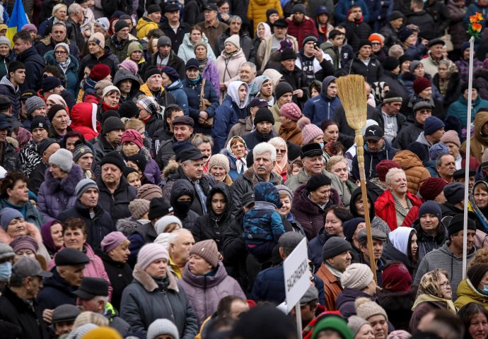 NAPETO U MOLDAVIJI: Hiljade na ulicama - jesu li ovo "pro-ruski protesti" ili ih se takvima samo želi prikazati? Predsjednica Sandu tvrdi da je krenula moskovska zavjera i plan za rušenje njene vlasti