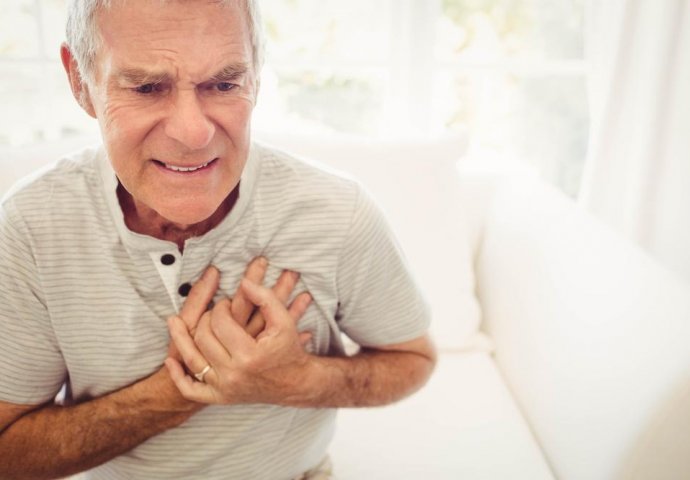 ORGANIZAM POKUŠAVA DA VAS UPOZORI MJESECIMA PRED NAPAD: Ova 4 simptoma najavljuju srčani udar!