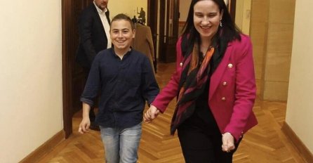 GRADONAČELNICA SARAJEVA UGOSTILA DJEČAKA BENJAMINA MEHANOVIĆA: Hvala na životnoj lekciji