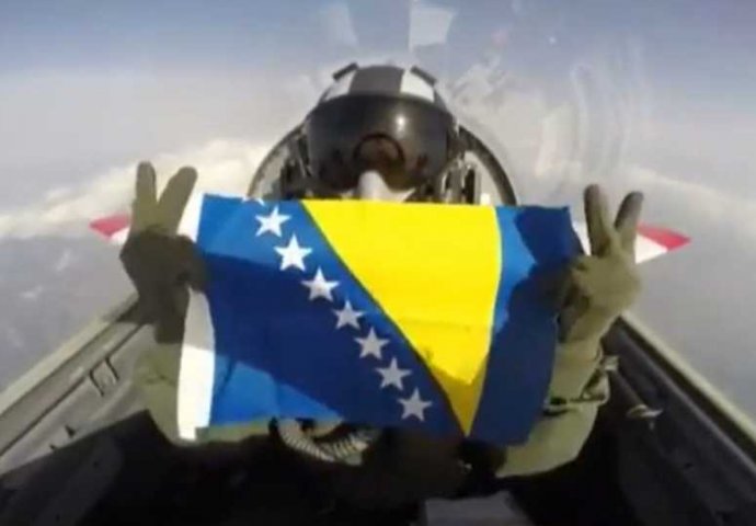 PRISJETIMO SE: Kako je jedan turski pilot čestitao Dan nezavisnosti BiH