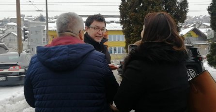 HAOS ISPRED SUDA: Hasan Dupovac i advokat Ermin Gačanović provocirali Muriza Memića, Ifeta Ferageta i Arijanu Memić (VIDEO)