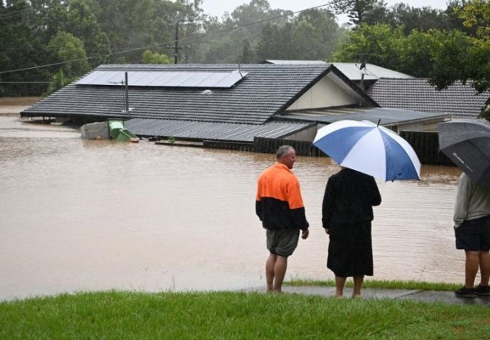 Velike poplave u Australiji, policija upozorava na opasnost od krokodila