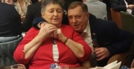 Dodikovo rođendansko slavlje zapjevao sa majkom: Srpkinja je mene majka rodila