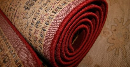 BEZ IZNOŠENJA I RIBANJA: Evo kako da temeljno očistite tepih, za svega 10 minuta biće kao nov