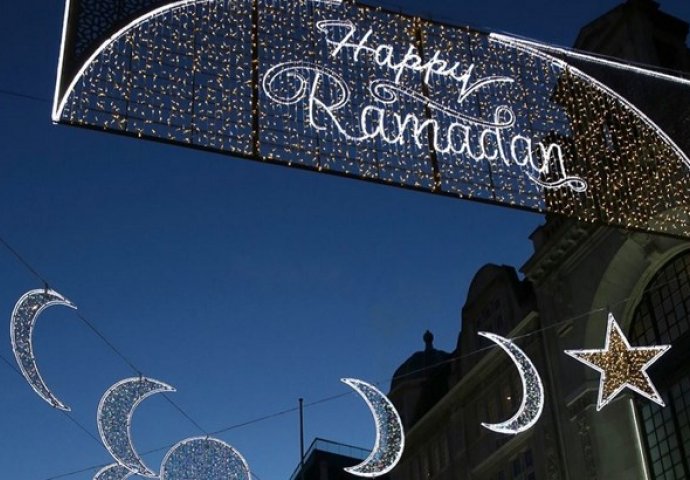 London osvijetljen s 30.000 lampica povodom Ramazana