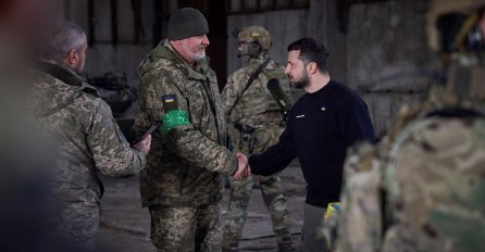 Zelenski posjetio vojnike na bojišnici kod Bahmuta