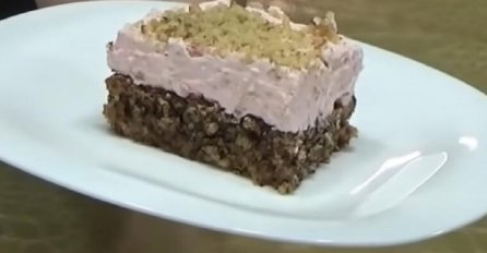 AKO IMATE JEDNO JAJE NAPRAVITE OVAJ KOLAČ: Sočan, ukusan i jeftin, a priprema je veoma jednostavna