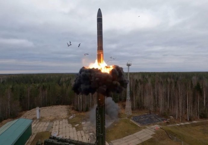 Putin: Postavljamo taktičko nuklearno oružje u Bjelorusiju
