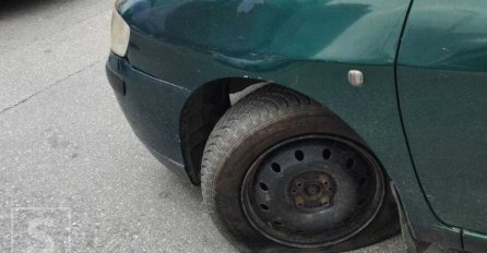 VANDALIZAM NA DJELU: Nepoznata osoba buši gume na automobilima u Sarajevu