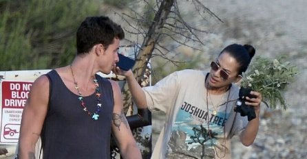 NJEMU SU 24 GODINE, NJOJ 51 I NE ODVAJAJU SE JEDNO OD DRUGOG: Svi sumnjaju da je ova dama osvojila njegovo srce!